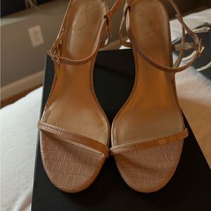 Elegant Nude Sam Edelman Strappy Sandals